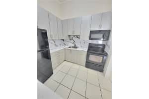 19085 NW 62nd Ave APT 202, Hialeah, FL 33015, Sold 05/31/22