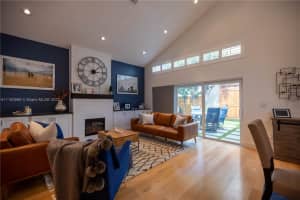 1145 Papaya St, Hollywood, FL 33019, Sold 06/13/22
