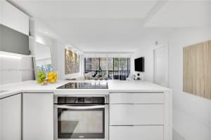 3101 N Country Club Dr APT 206, Aventura, FL 33180, Sold 07/14/22