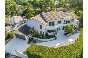 6180 Pine Tree Dr, Miami Beach, FL 33140, Sold 02/01/23