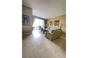9805 NW 52nd St APT 401, Doral, FL 33178, Sold 06/24/22