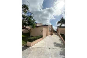 9181 Fontainebleau Blvd APT 7, Miami, FL 33172, Sold 06/30/22