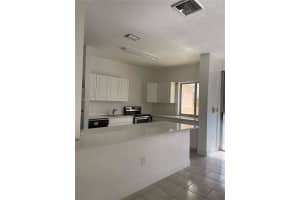 9181 Fontainebleau Blvd APT 7, Miami, FL 33172, Sold 06/30/22