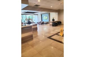 3701 N Country Club Dr APT 403, Aventura, FL 33180, Sold 06/10/22