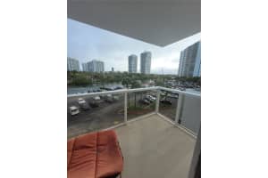 3701 N Country Club Dr APT 403, Aventura, FL 33180, Sold 06/10/22