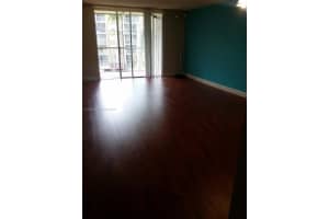 6930 NW 186th St Apt 1-305, Hialeah, FL 33015, Sold 06/07/22