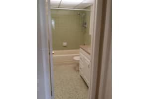 6930 NW 186th St Apt 1-305, Hialeah, FL 33015, Sold 06/07/22