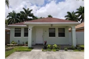 934 SW 9th Ct, Homestead, FL 33034, Sold 05/31/22