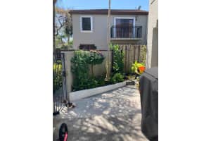 15375 SW 105th Ln APT 8, Miami, FL 33196, Sold 06/14/22