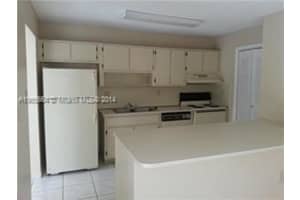 10830 SW 72nd St APT 15, Miami, FL 33173, Sold 08/31/22