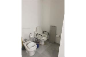17275 Collins Ave APT 1005, Sunny Isles Beach, FL 33160, Sold 06/09/22