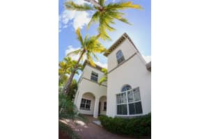 822 Spinnaker Dr E, Hollywood, FL 33019, Sold 01/27/23