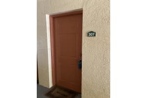 2516 Centergate Dr APT 307, Miramar, FL 33025, Sold 05/25/22