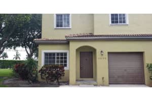 10120 SW 21st St, Miramar, FL 33025, Sold 05/27/22