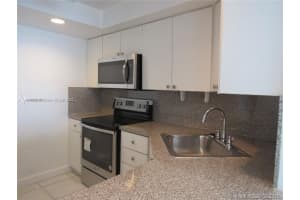 5701 Collins Ave APT 1406, Miami Beach, FL 33140, Sold 05/27/22