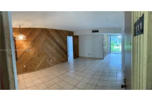 8615 NW 8th St APT 111, Miami, FL 33126, Sold 06/17/22