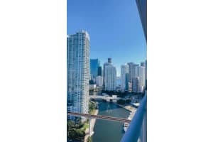185 SW 7th St APT 2703, Miami, FL 33130, Sold 06/23/22