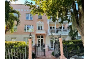 642 Michigan Ave APT 14, Miami Beach, FL 33139, Sold 05/31/22