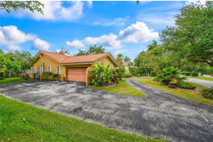 480 Rovino Ave, Coral Gables, FL 33156, Sold 06/03/22
