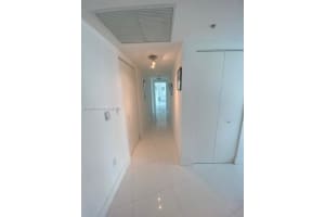 92 SW 3rd St APT 1501, Miami, FL 33130, Sold 10/14/22