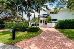 7239 W Lago Dr, Coral Gables, FL 33143, Sold 05/31/23