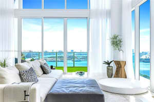 1040 Biscayne Blvd APT 2101, Miami, FL 33132, Sold 06/28/22