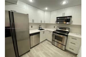 800 West Ave APT 338, Miami Beach, FL 33139, Sold 06/06/22
