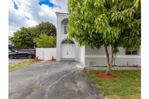 8586 NW 2nd St, Miami, FL 33126, Sold 11/03/22