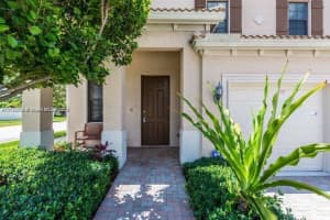 822 NE 191st St, Miami, FL 33179, Sold 07/14/22