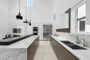 6105 Laguna Dr W #6105, Miami Beach, FL 33141, Sold 04/11/23