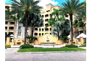 3001 NE 185th St APT 332, Aventura, FL 33180, Sold 05/31/22