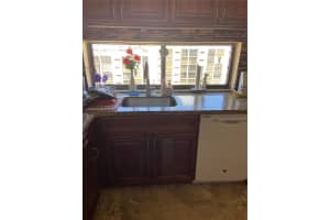 17021 N Bay Rd APT 1005, Sunny Isles Beach, FL 33160, Sold 05/20/22