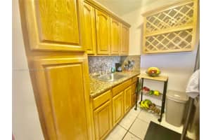 100 NW 204th St APT 15, Miami Gardens, FL 33169, Sold 07/22/22