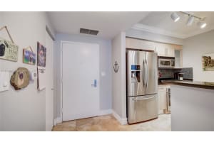 335 S Biscayne Blvd #2004, Miami, FL 33131, Sold 06/23/22