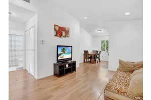 1270 SE 31st Ct Apt 206-35, Homestead, FL 33035, Sold 06/13/22