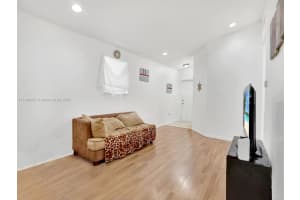 1270 SE 31st Ct Apt 206-35, Homestead, FL 33035, Sold 06/13/22