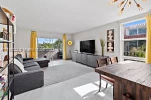 6902 N Kendall Dr APT E401, Pinecrest, FL 33156, Sold 07/27/22