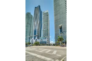 1040 Biscayne Blvd APT 2108, Miami, FL 33132, Sold 08/22/22