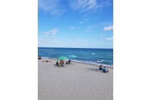 3725 S Ocean Dr APT 1521, Hollywood, FL 33019, Sold 08/31/22