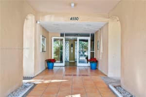 4550 NW 9th St #417, Miami, FL 33126, Sold 06/01/22