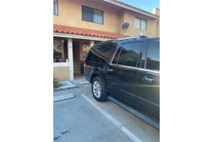 2735 W 60th Pl APT 204, Hialeah, FL 33016, Sold 06/08/22