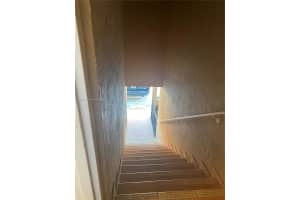 2735 W 60th Pl APT 204, Hialeah, FL 33016, Sold 06/08/22
