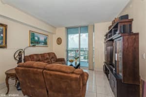 185 SW 7th St APT 2103, Miami, FL 33130, Sold 07/07/22