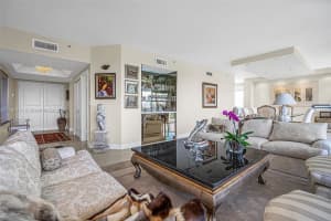 20281 E Country Club Dr, Aventura, FL 33180, Sold 06/22/22