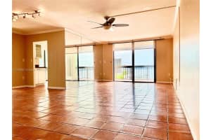 2333 Brickell Ave #905, Miami, FL 33129, Sold 06/08/22