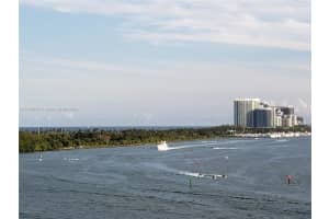 400 Kings Point Dr, Sunny Isles Beach, FL 33160, Sold 11/18/22