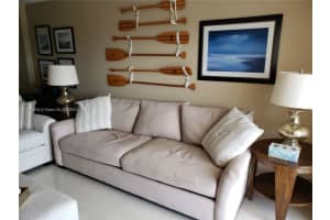 400 Kings Point Dr, Sunny Isles Beach, FL 33160, Sold 11/18/22