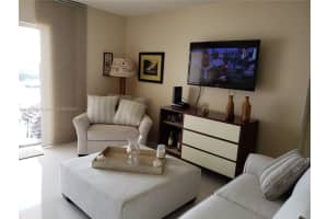 400 Kings Point Dr, Sunny Isles Beach, FL 33160, Sold 11/18/22