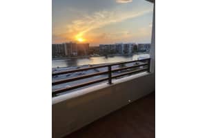 3505 S Ocean Dr APT 804, Hollywood, FL 33019, Sold 06/24/22