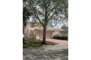 7539 NW 3rd St, Plantation, FL 33317, Sold 06/07/22